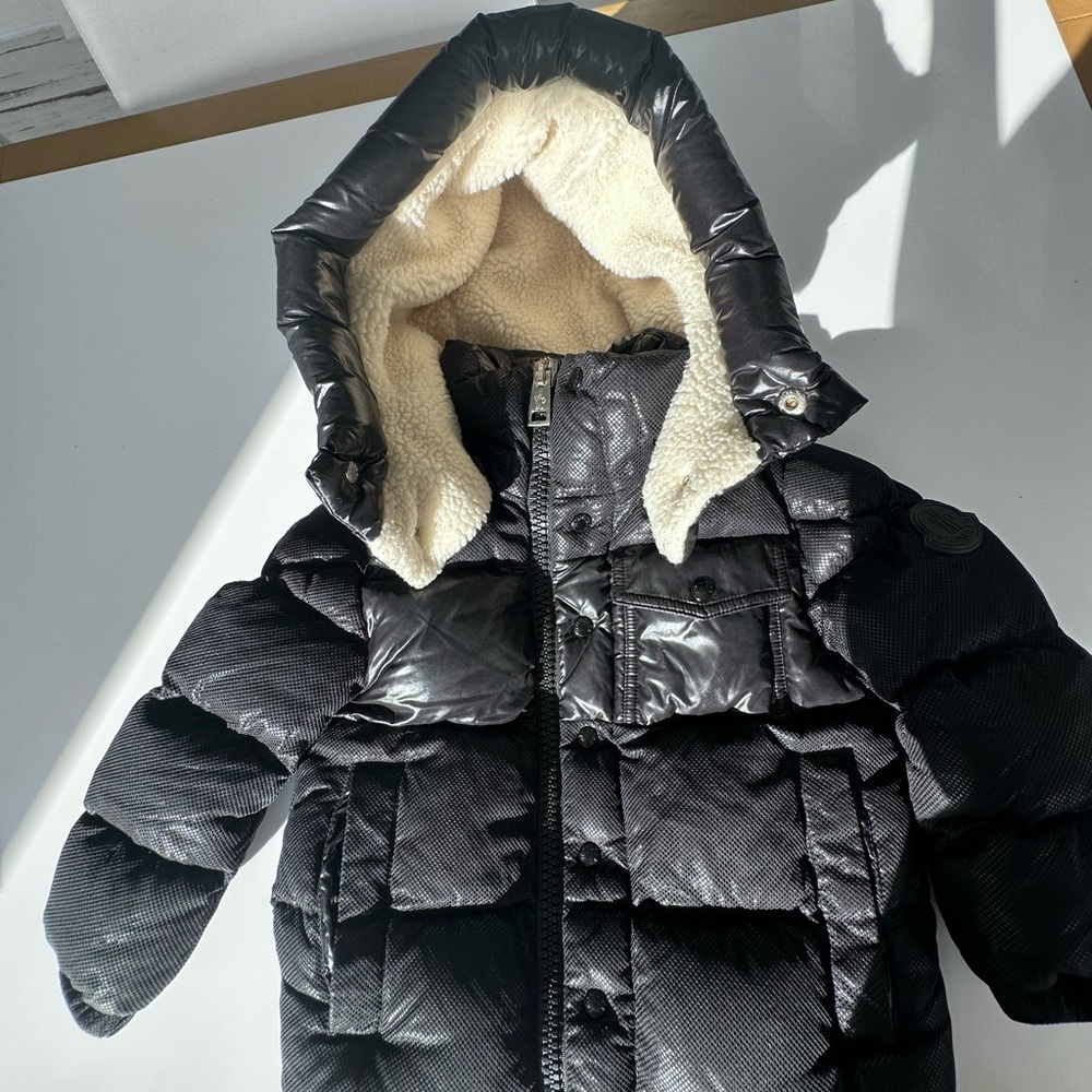 Moncler jacket Authentic - Picture 4 of 17